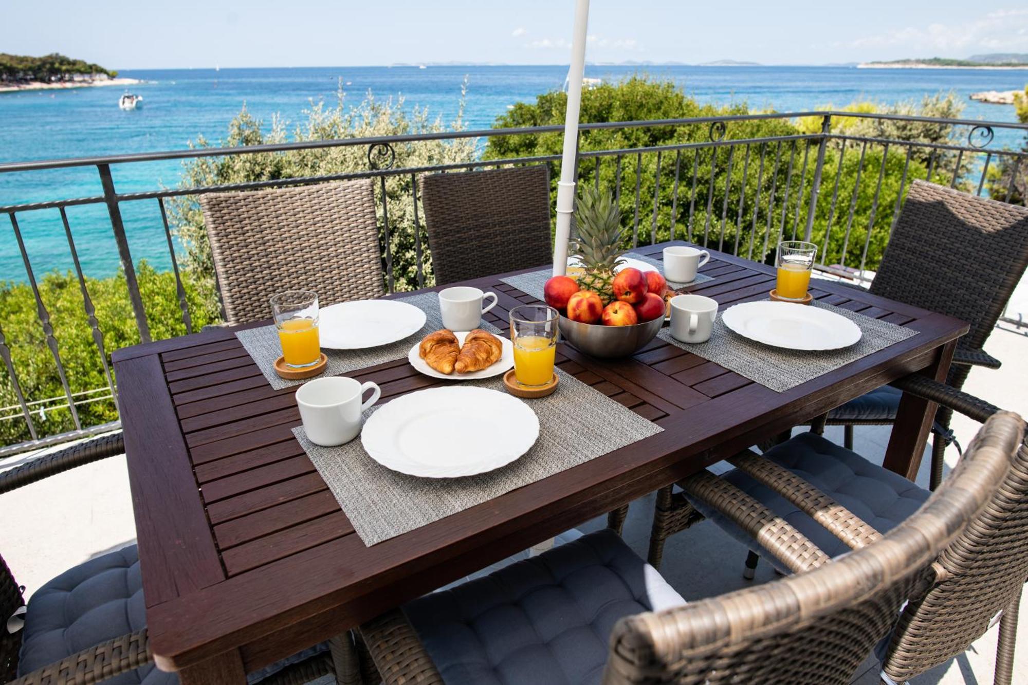 Apartment Captain's House Primosten - Feel The Sea *
